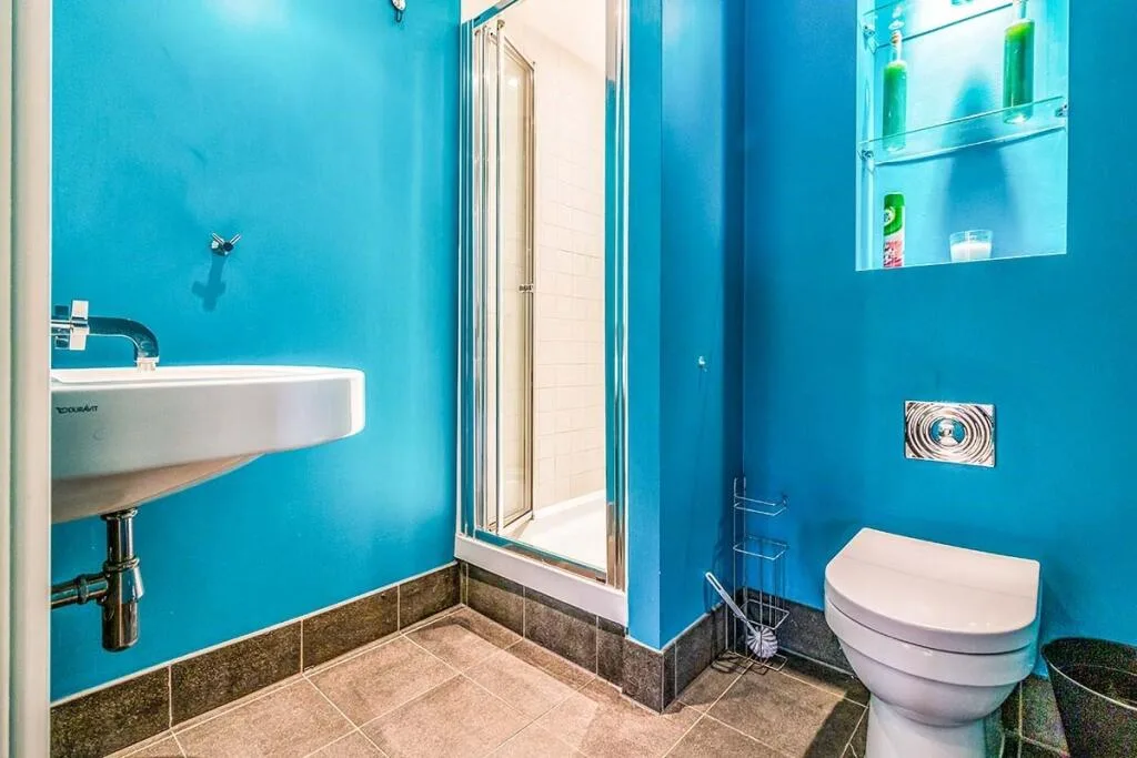 2 bedroom penthouse for rent