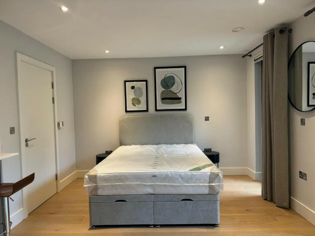 Studio flat for rent