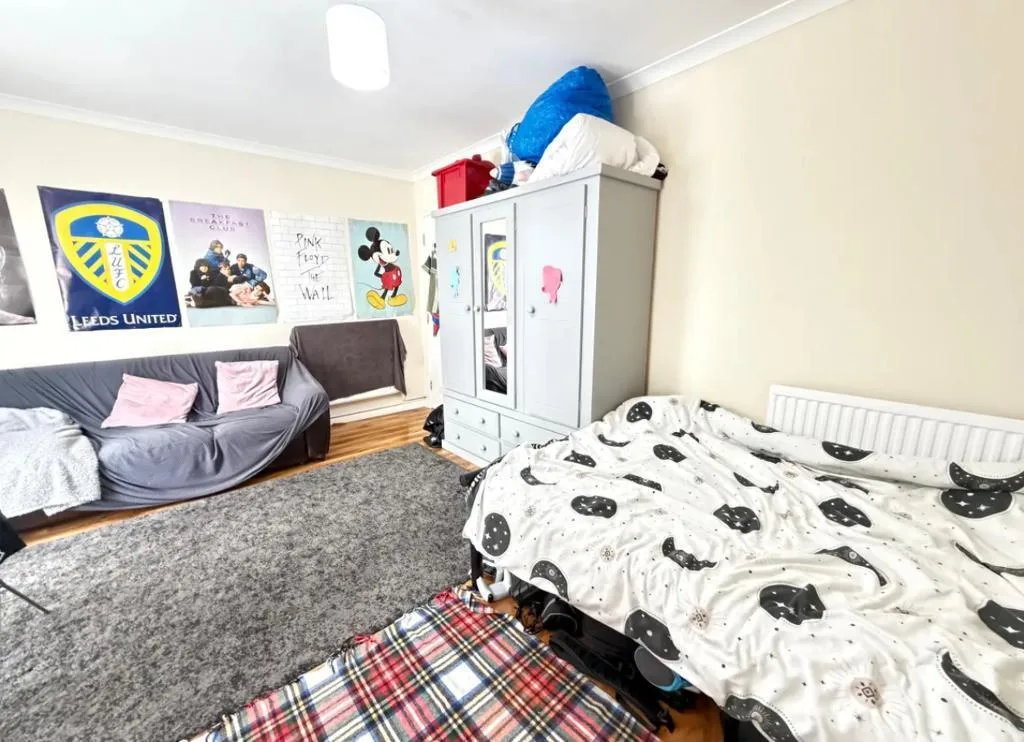 3 bedroom maisonette for rent