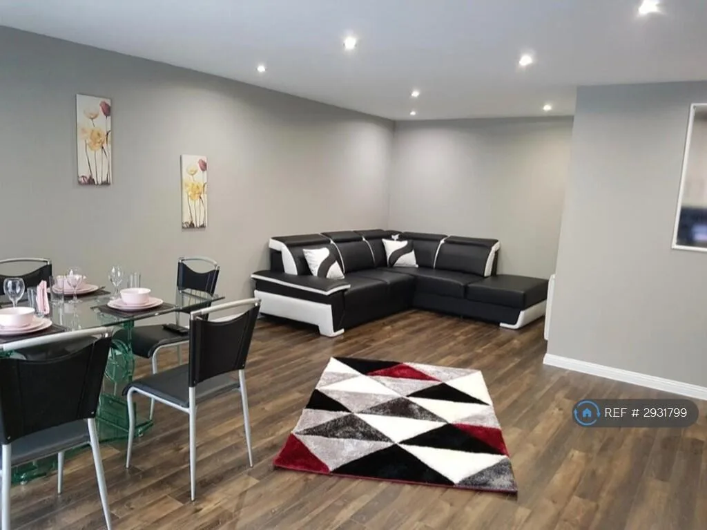 3 bedroom flat for rent