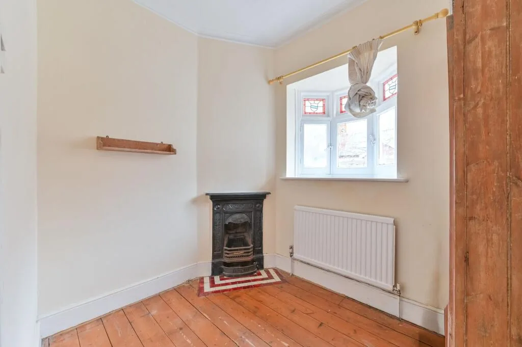 4 bedroom flat for rent