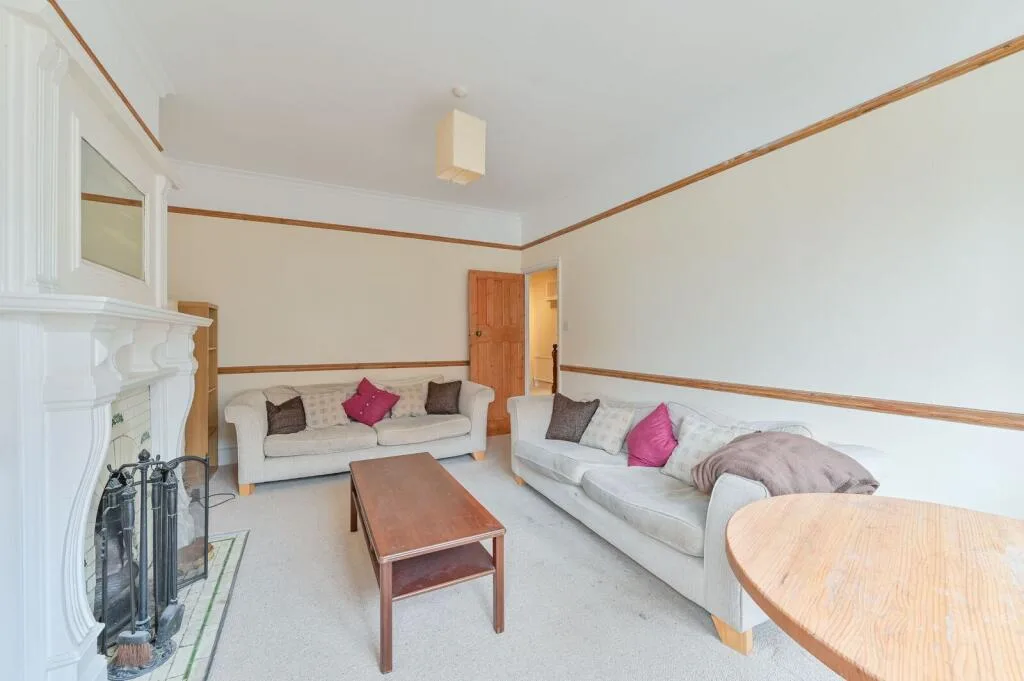 4 bedroom flat for rent
