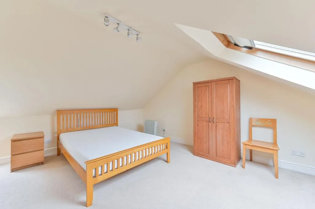4 bedroom flat for rent