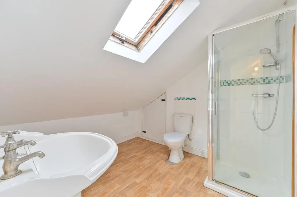 4 bedroom flat for rent