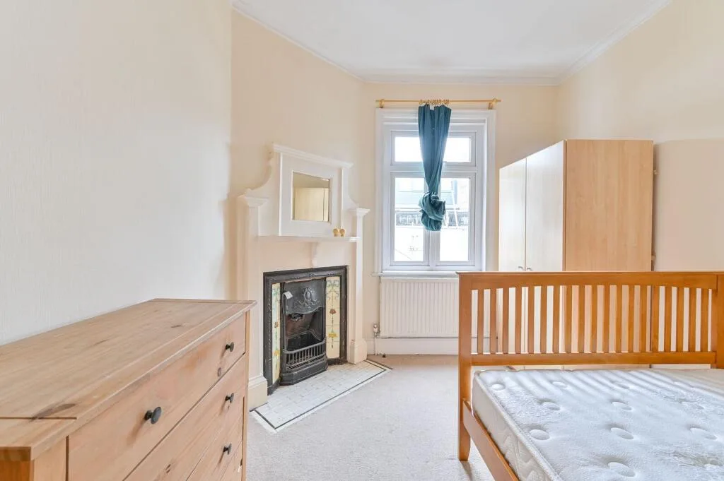 4 bedroom flat for rent