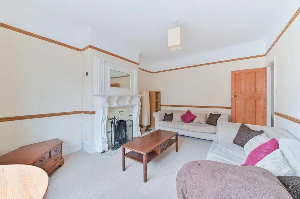4 bedroom flat for rent