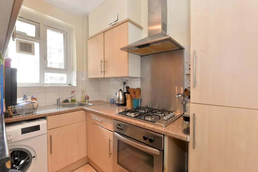 3 bedroom flat for rent