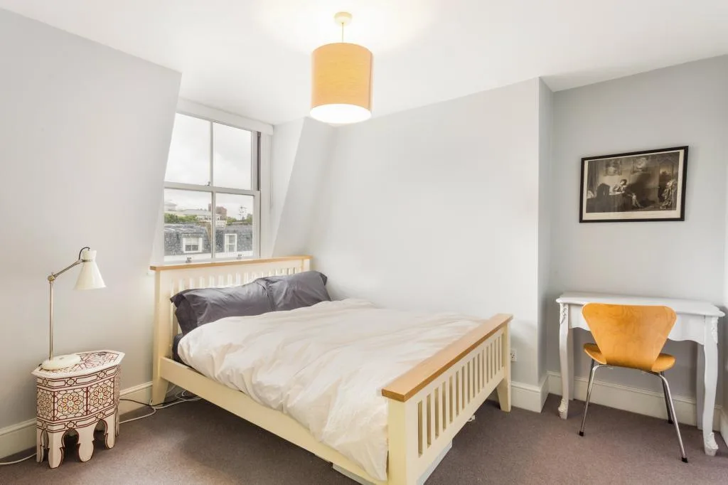 5 bedroom terraced house for rent
