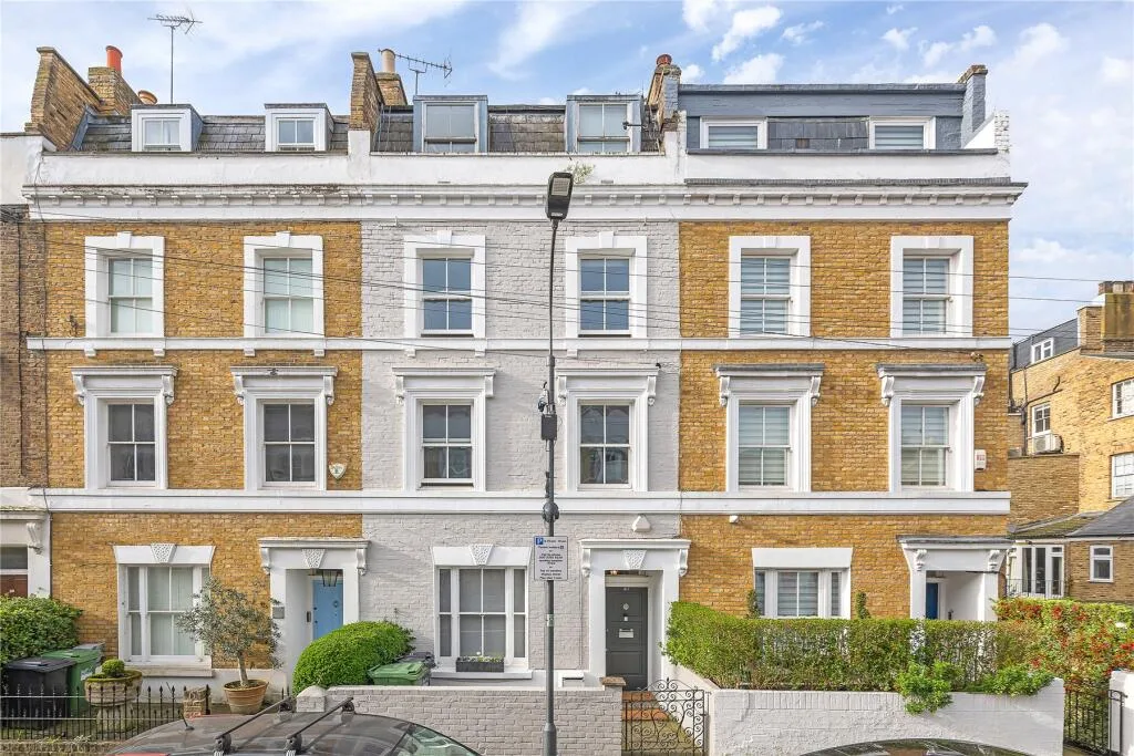 5 bedroom terraced house for rent