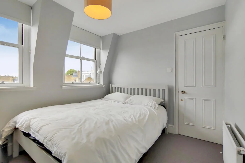 5 bedroom terraced house for rent