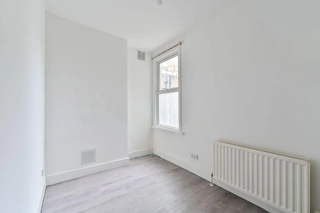 1 bedroom maisonette for rent