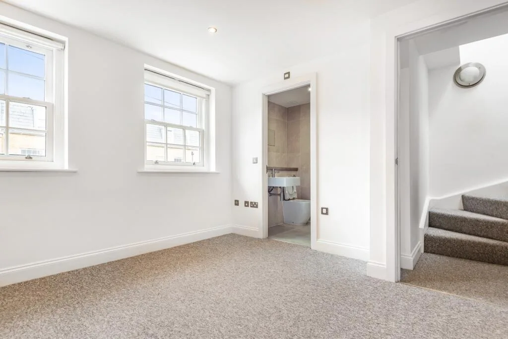 4 bedroom terraced house for rent