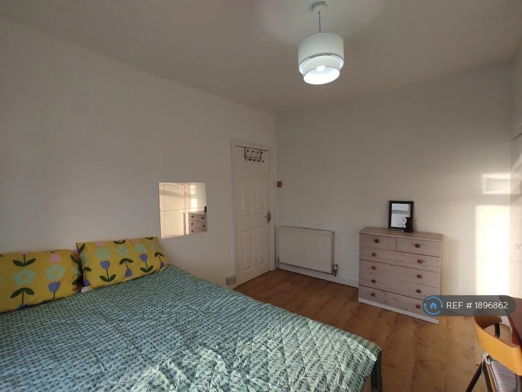 1 bedroom house share for rent