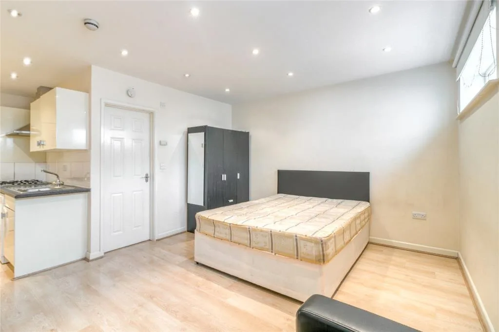 Studio apartment for rent