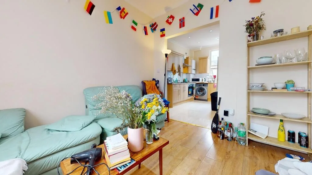 4 bedroom flat for rent