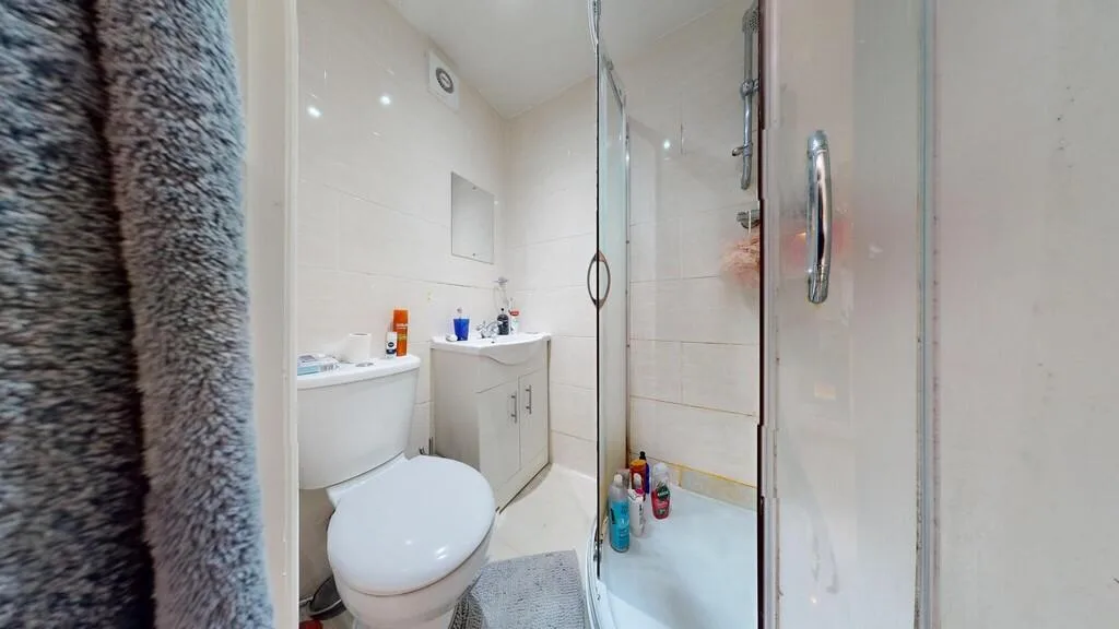 4 bedroom flat for rent