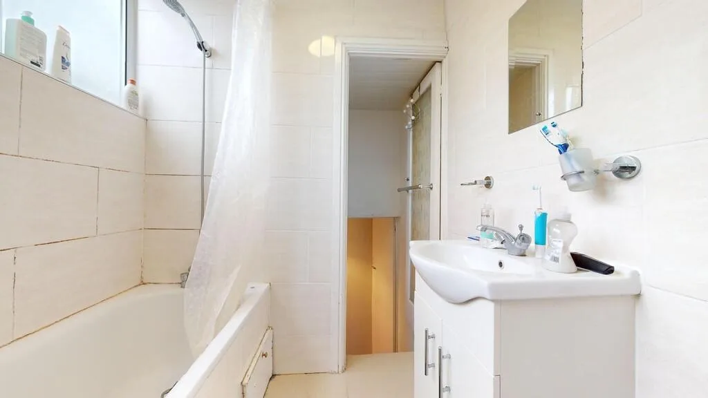 4 bedroom flat for rent