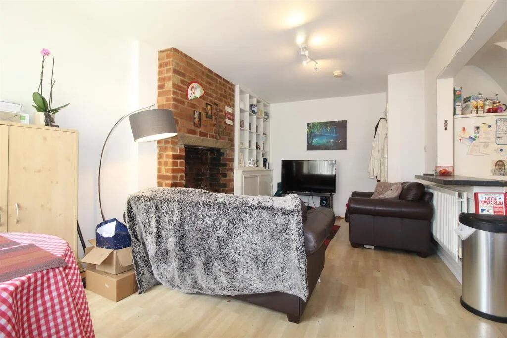 2 bedroom terraced house for rent