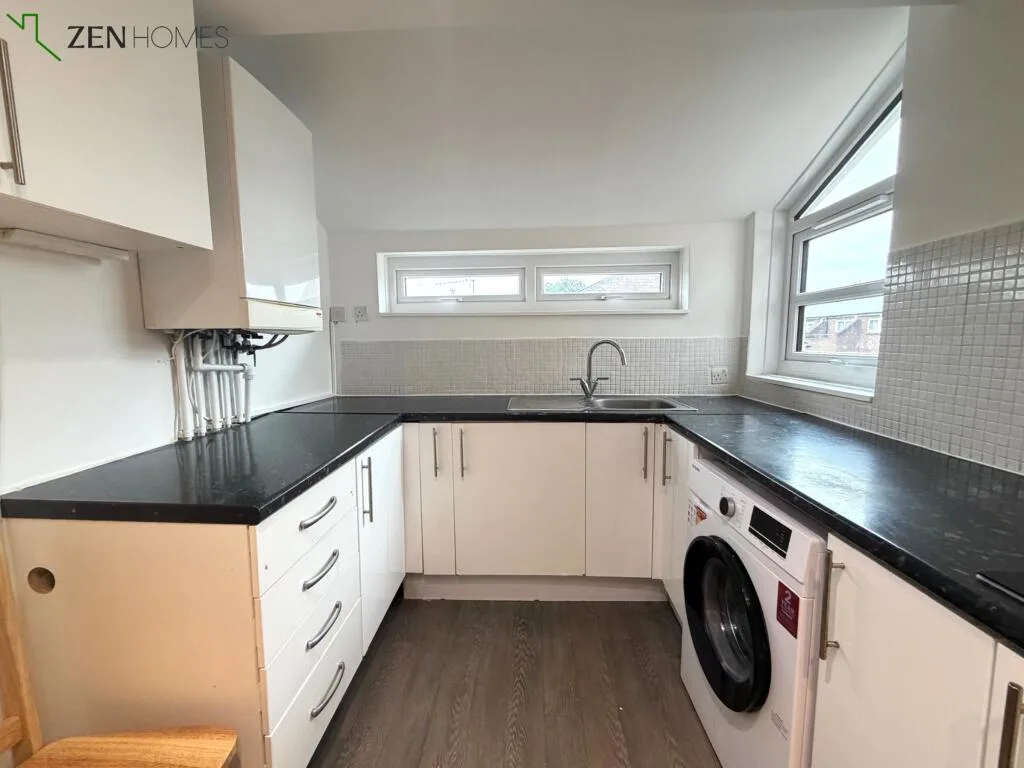 1 bedroom maisonette for rent