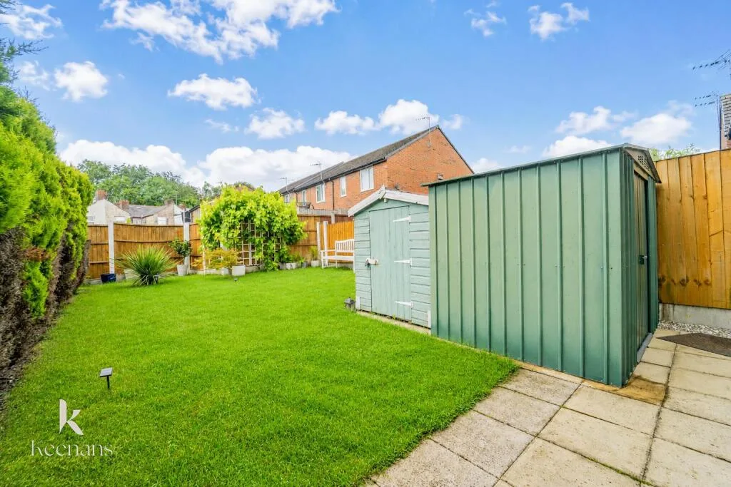 2 bedroom end of terrace house for rent