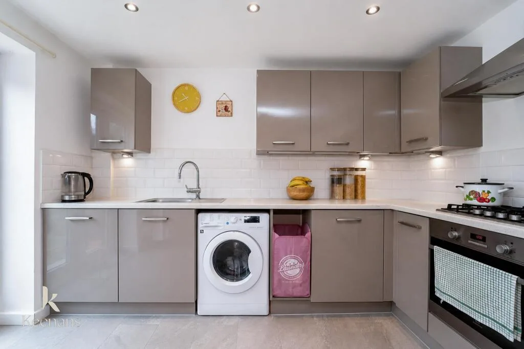 2 bedroom end of terrace house for rent
