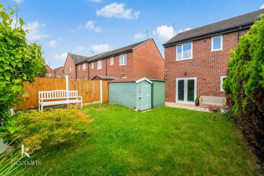 2 bedroom end of terrace house for rent