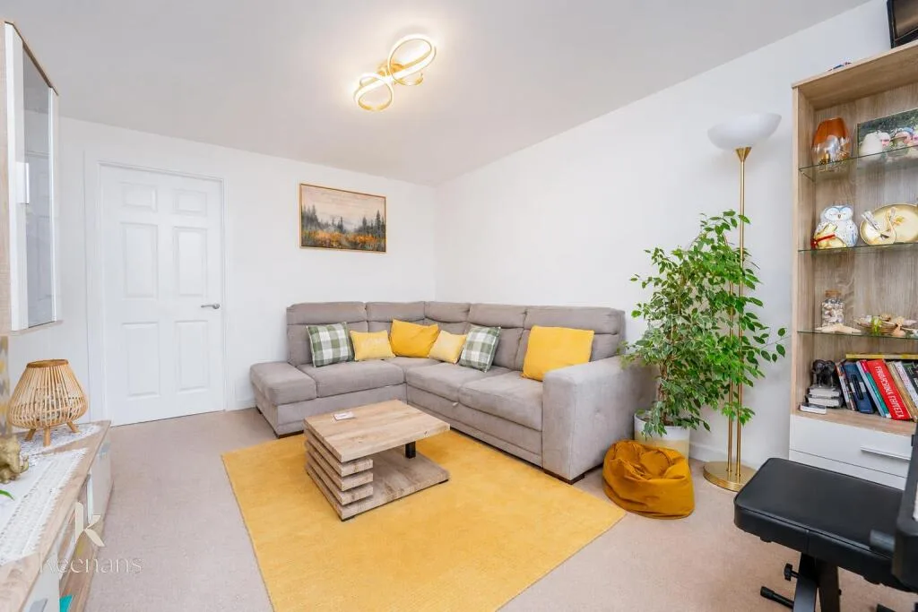 2 bedroom end of terrace house for rent