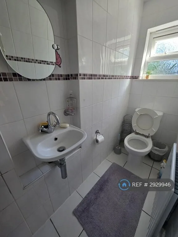 3 bedroom semi-detached house for rent