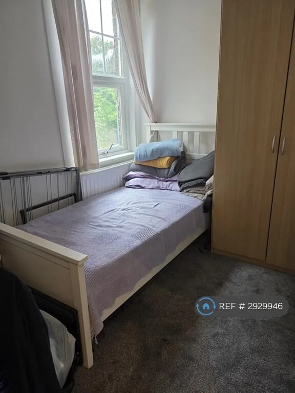 3 bedroom semi-detached house for rent