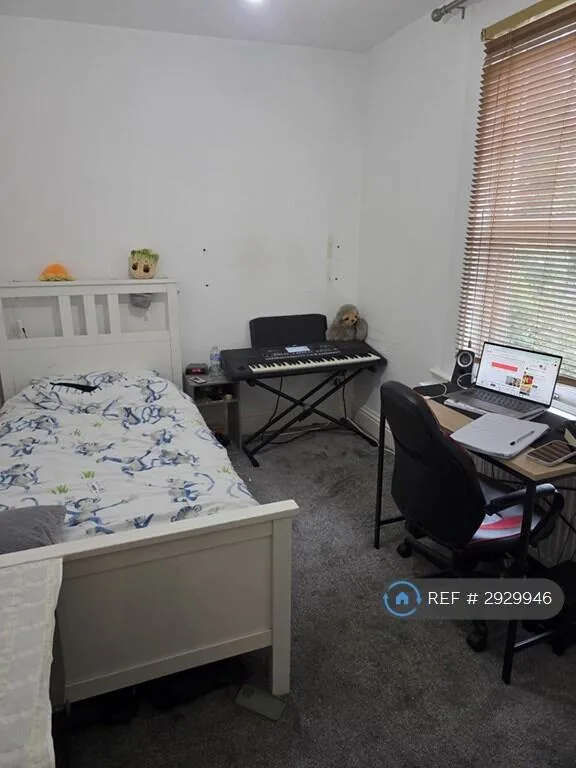 3 bedroom semi-detached house for rent