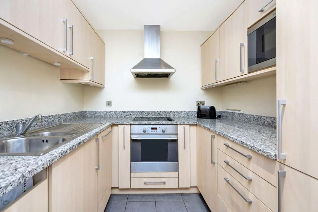 3 bedroom flat for rent