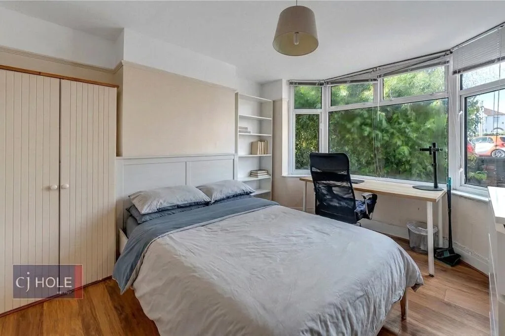 3 bedroom semi-detached house for rent