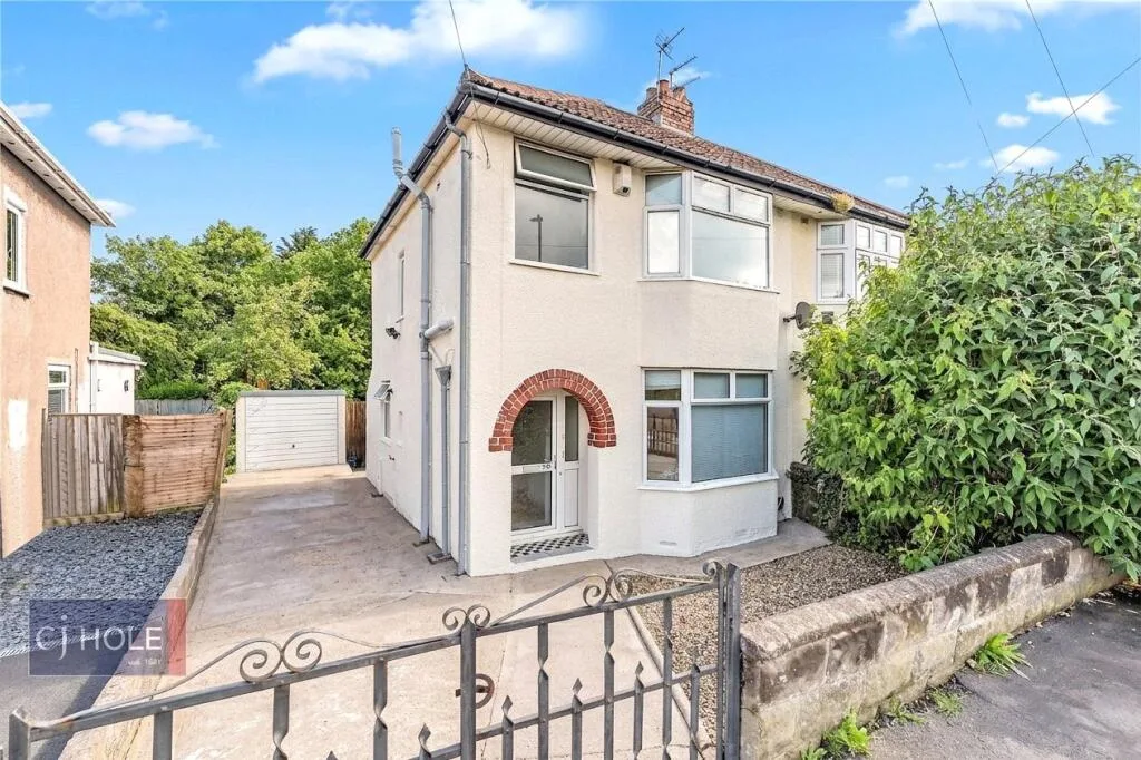 3 bedroom semi-detached house for rent