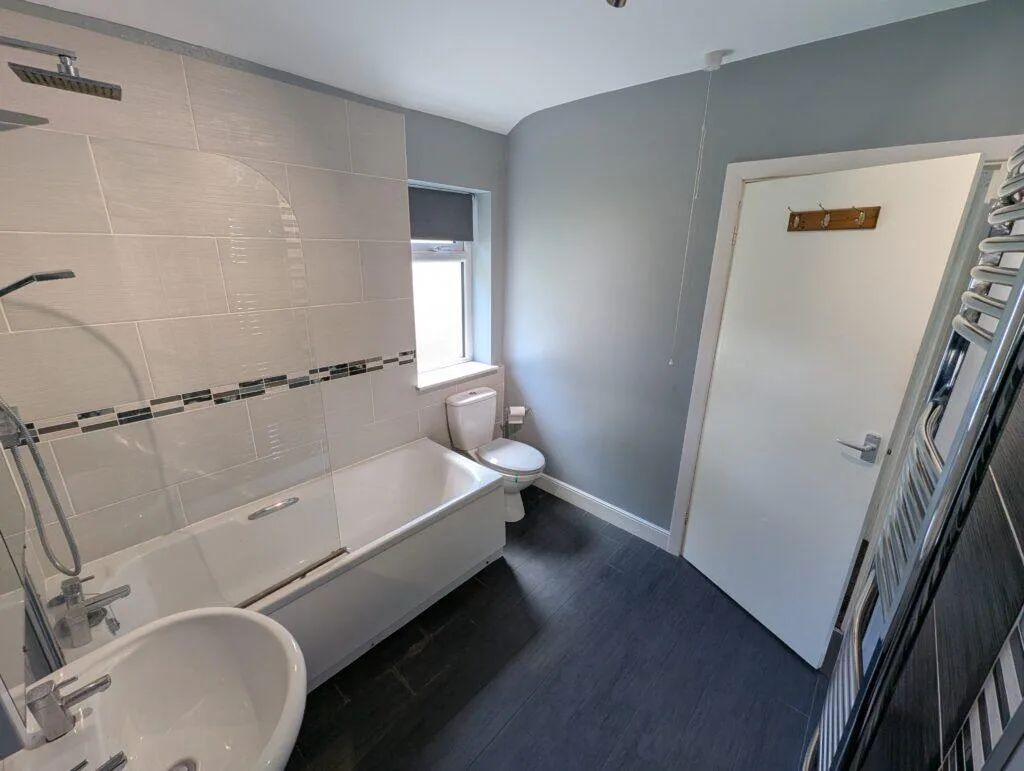 2 bedroom end of terrace house for rent