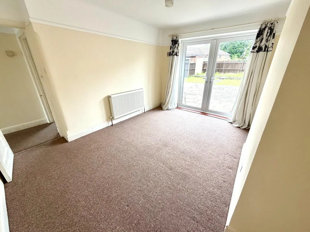 3 bedroom semi-detached house for rent