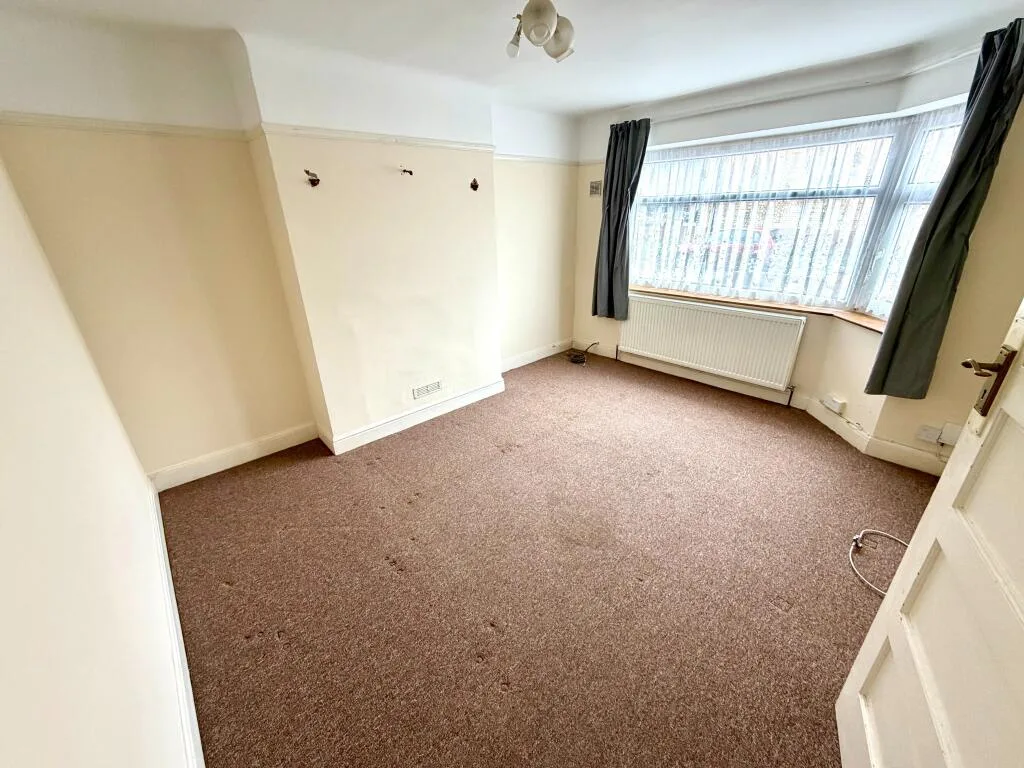 3 bedroom semi-detached house for rent