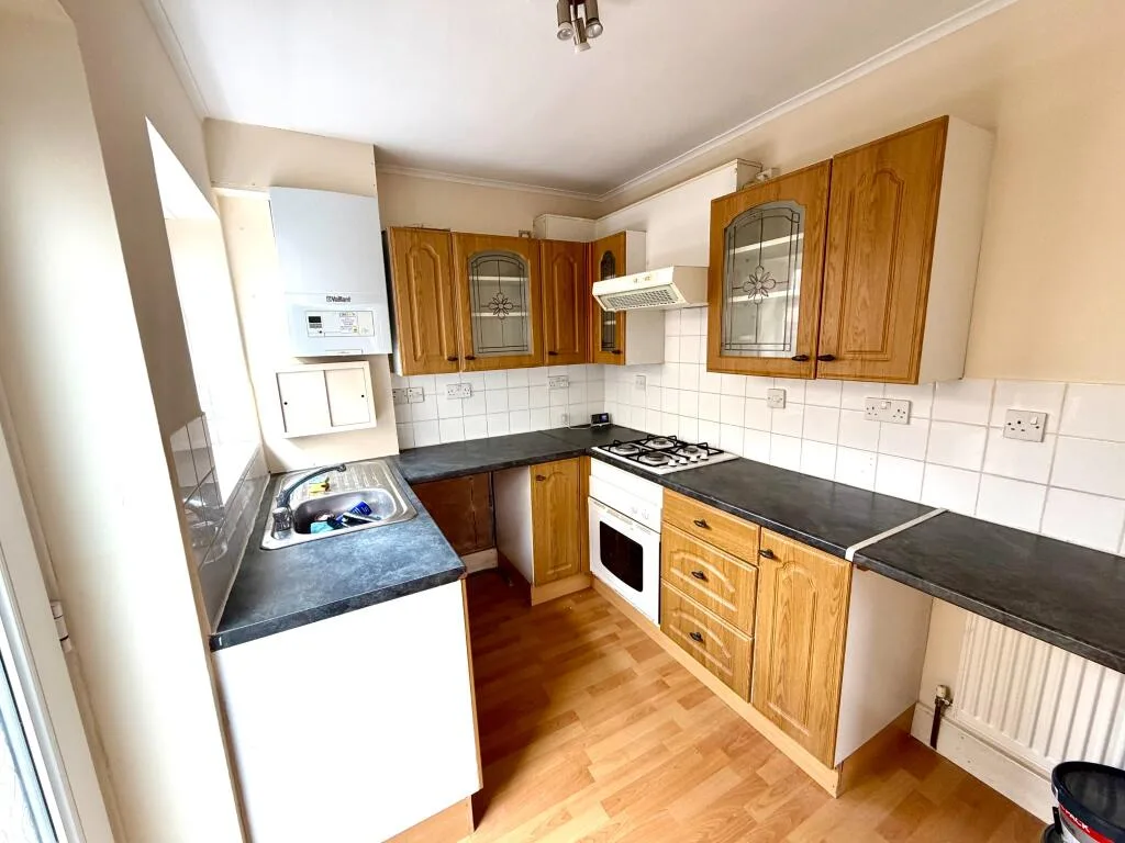 3 bedroom semi-detached house for rent