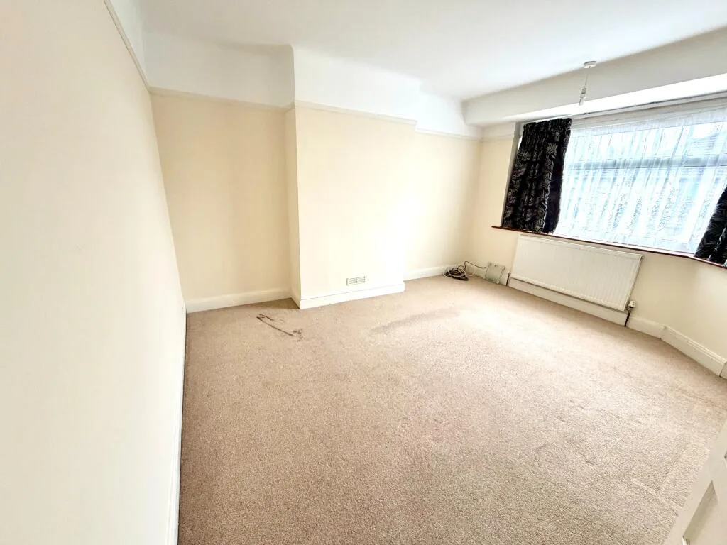 3 bedroom semi-detached house for rent