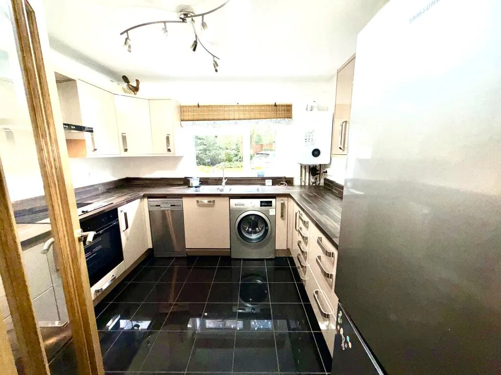 3 bedroom apartment for rent