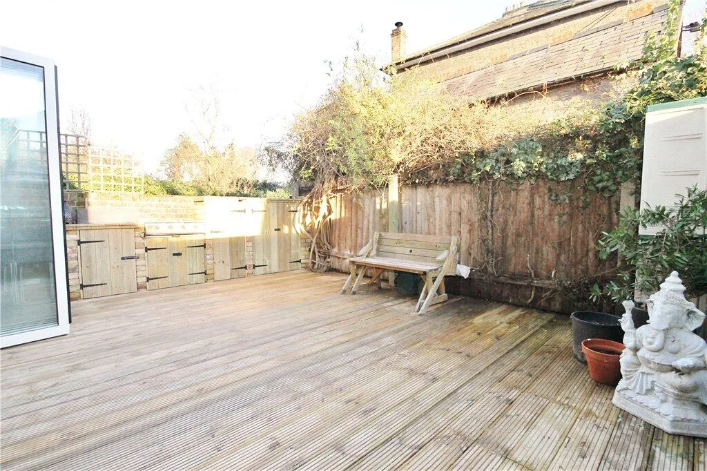 3 bedroom apartment for rent