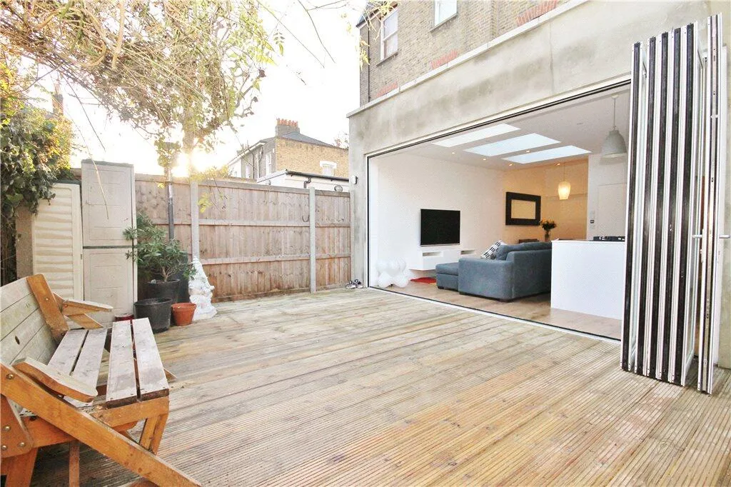 3 bedroom apartment for rent