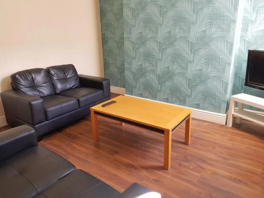 4 bedroom terraced house for rent