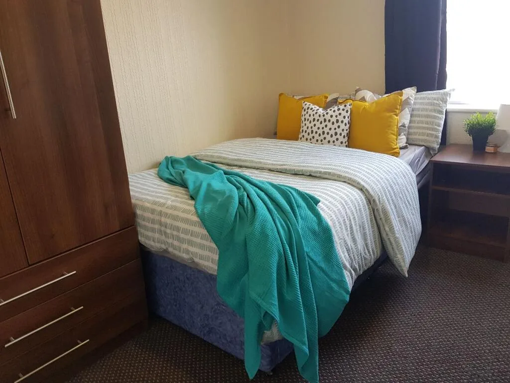 4 bedroom terraced house for rent