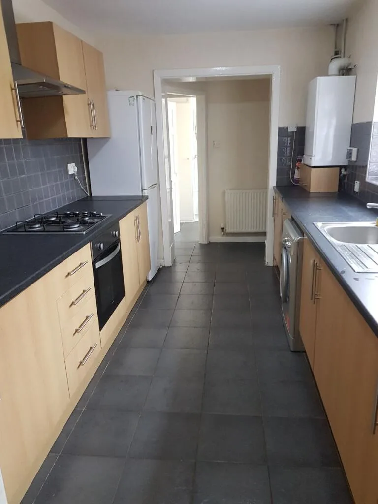 4 bedroom terraced house for rent