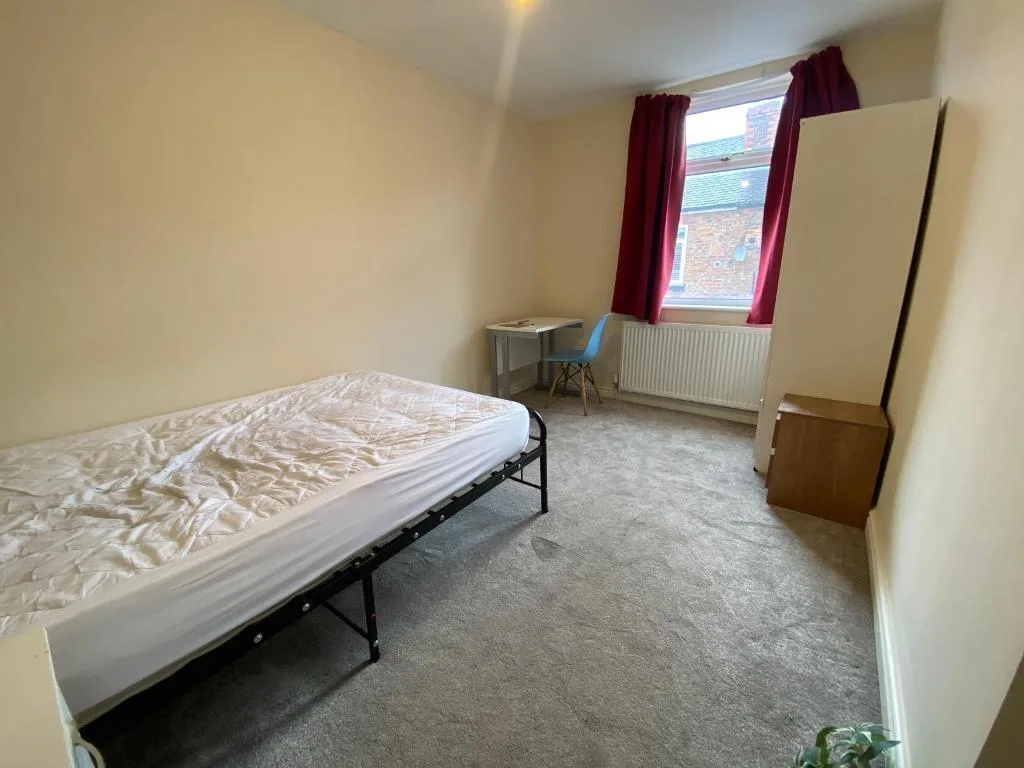 4 bedroom terraced house for rent