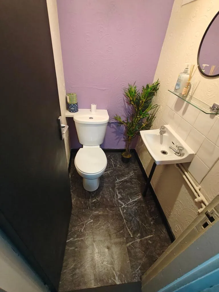 2 bedroom house share for rent