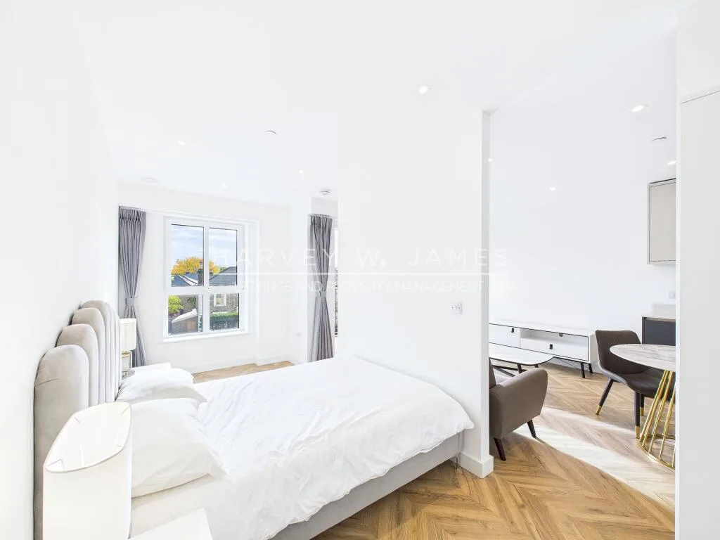 Studio flat for rent