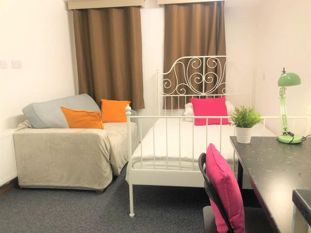 1 bedroom flat share for rent