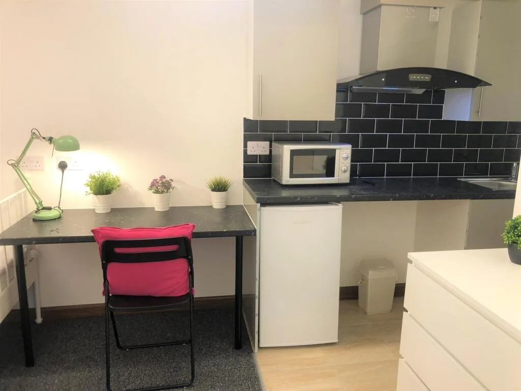 1 bedroom flat share for rent