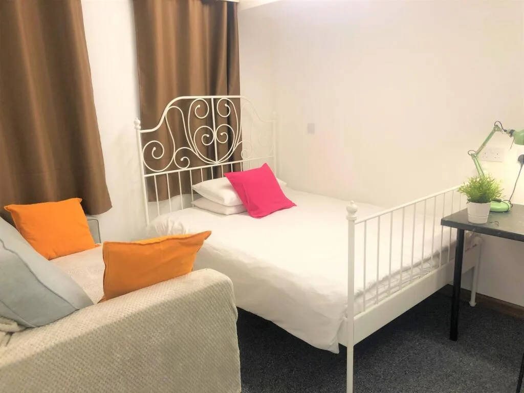 1 bedroom flat share for rent